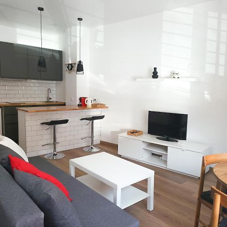 Precioso Estudio Con Dos Ambientes Madrid Esterno foto